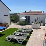 Dom wakacyjny Neto Pinto - Casa De Ferias / Fins De Semana. *